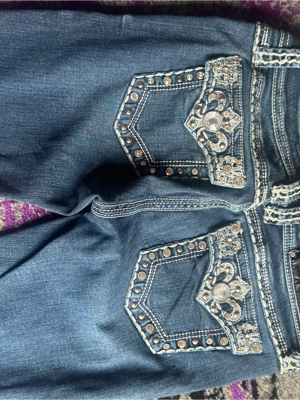 L.A. idol Dark Blue Jeans with Jeweled Back Pockets